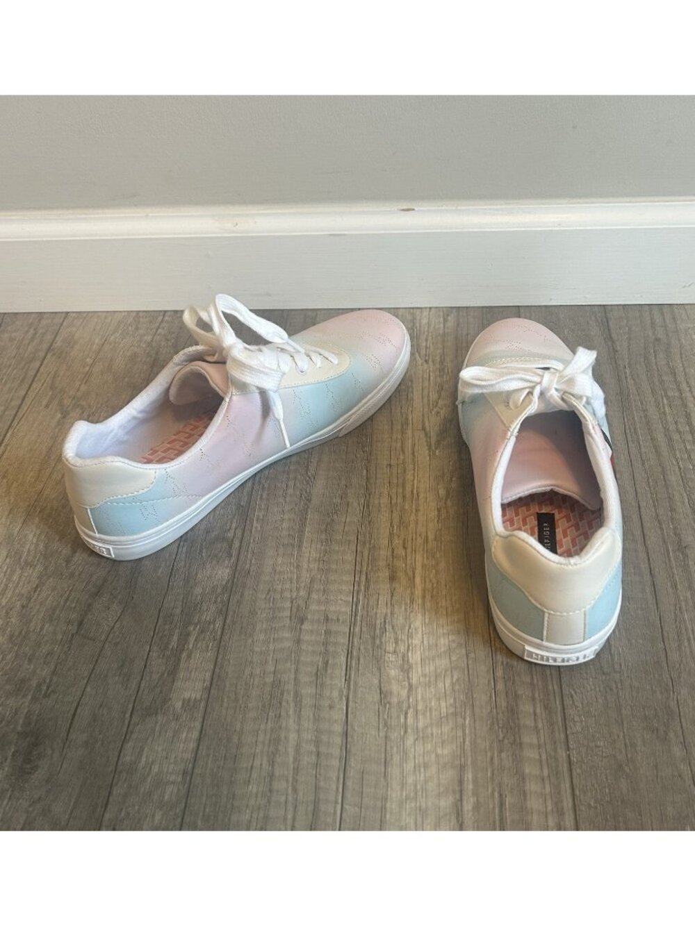 Tommy Hilfiger TWLAYLEE Women’s Sneakers Size 10M Pastel Stripe Casual Shoes - Picture 12 of 12